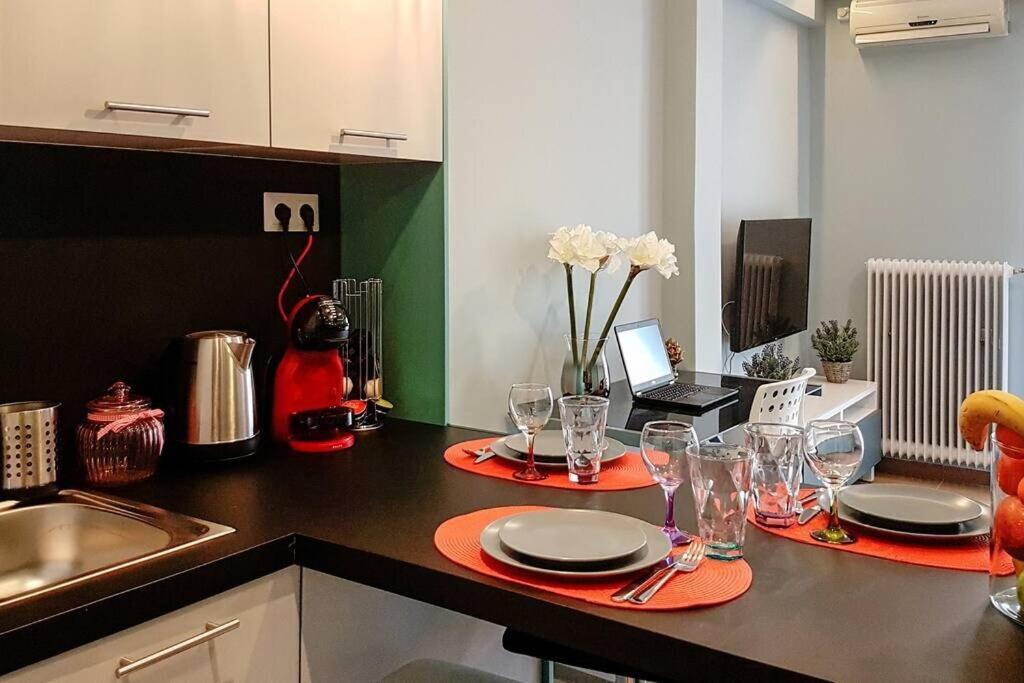 Cozy Close To Acropolis Atenas