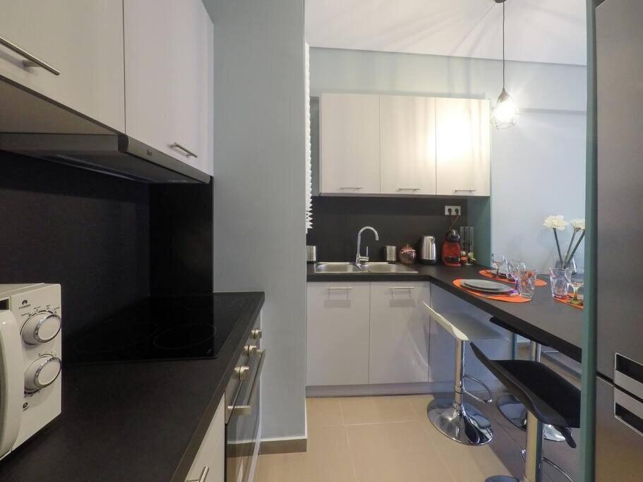 Apartment Cozy Close To Acropolis Athens