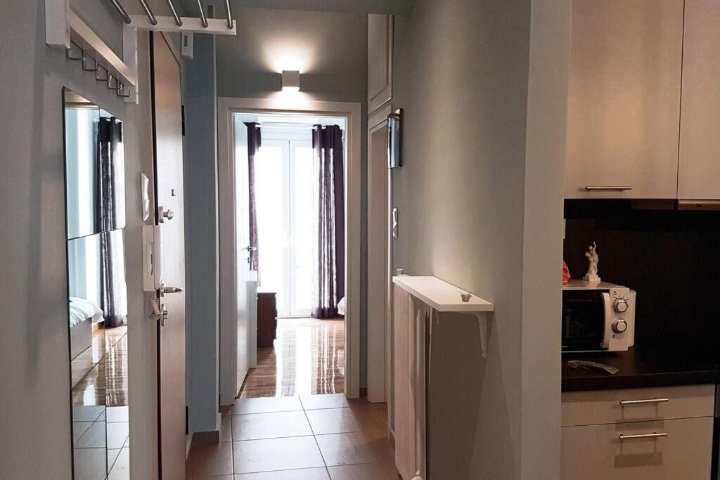 Cozy Close To Acropolis Apartment *